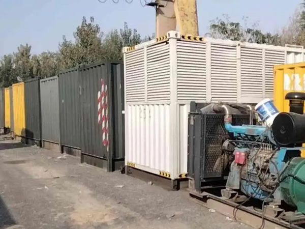 遂昌200KW柴油发电机机组每小时油耗是多少?